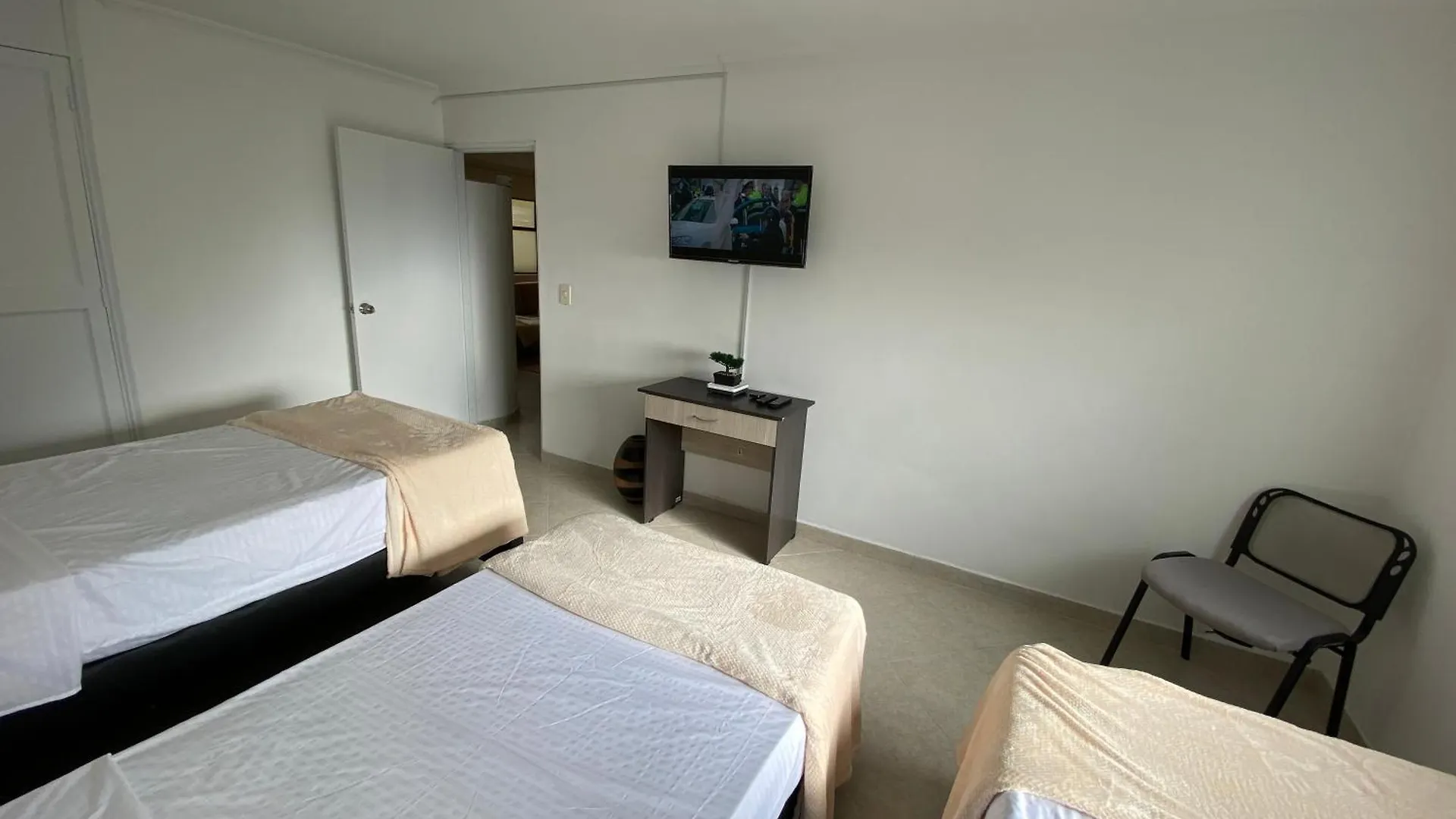 Apartment Laureles Excelente Ubicacion La 70 Estadio, Cerca Al Poblado Medellin Colombia