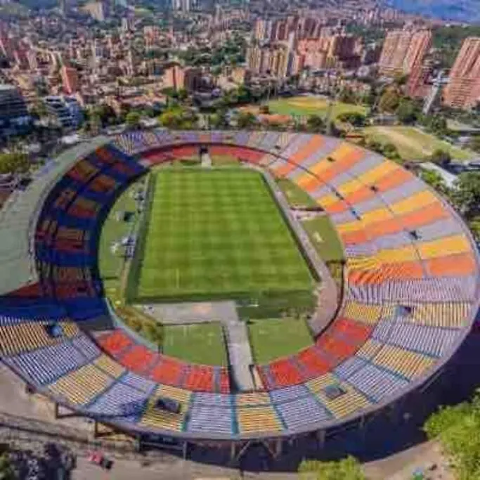 Laureles Excelente Ubicacion La 70 Estadio, Cerca Al Poblado Medellin Apartment
